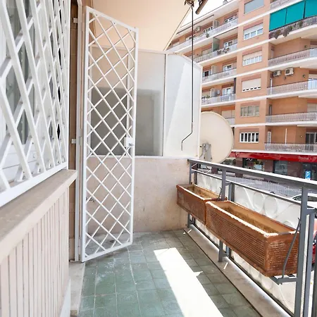 D'elite Gregory Nyaraló *