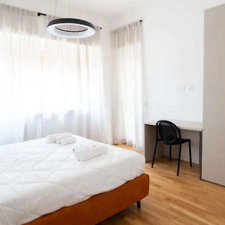 D'elite Gregory Nyaraló